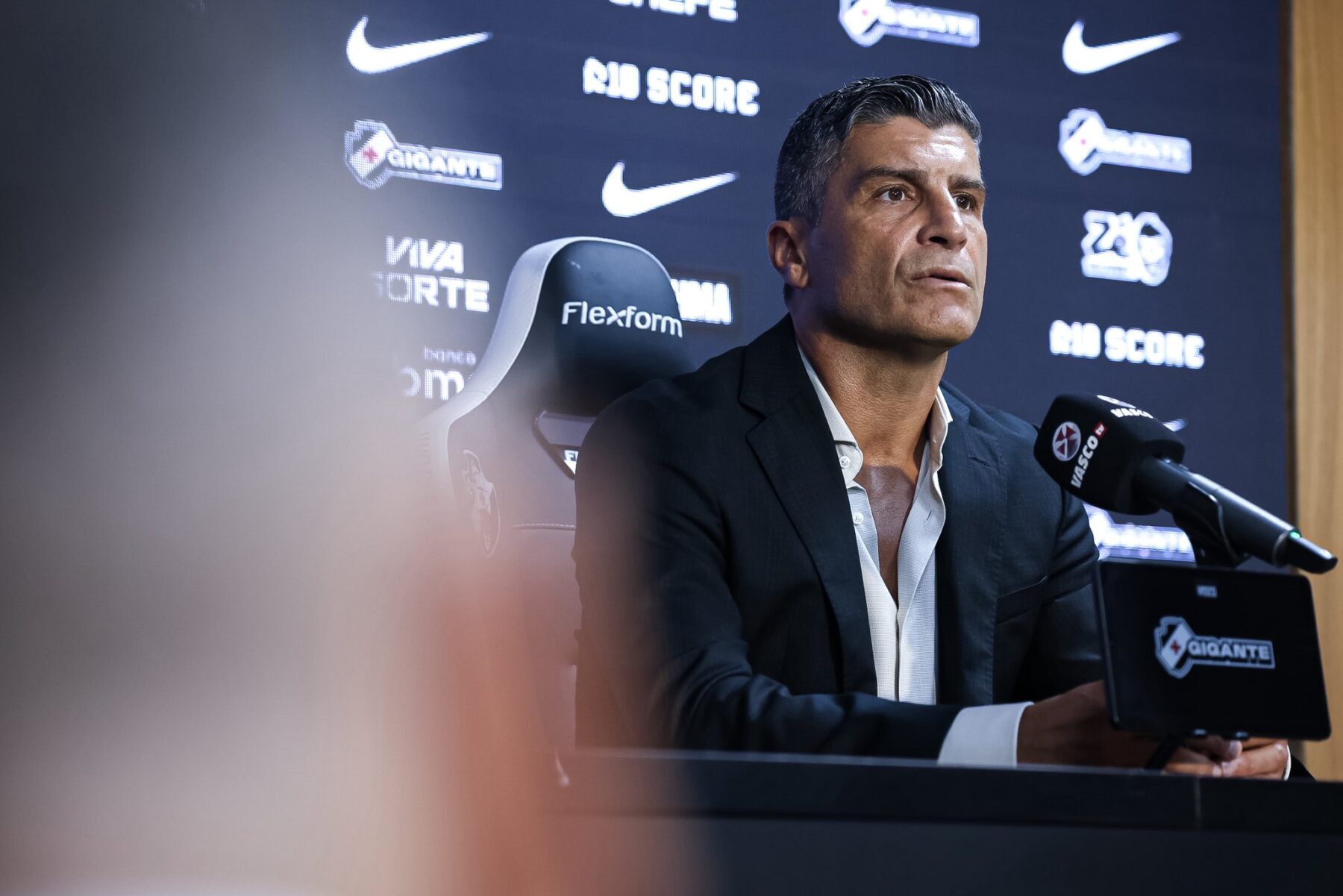 Quem é Pedro Emanuel? Conheça o novo técnico do Vasco